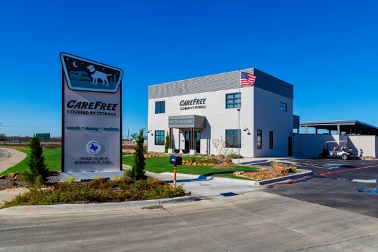 A picture of the Welcome Center building at Carefree Covered RV Storage in Wylie Texas.